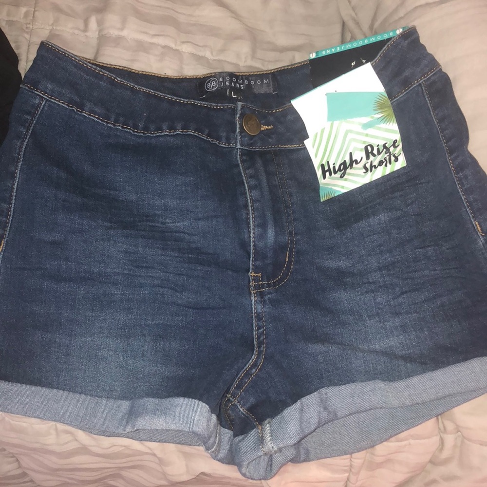 Fashion nova high waisted stretchy jean shorts